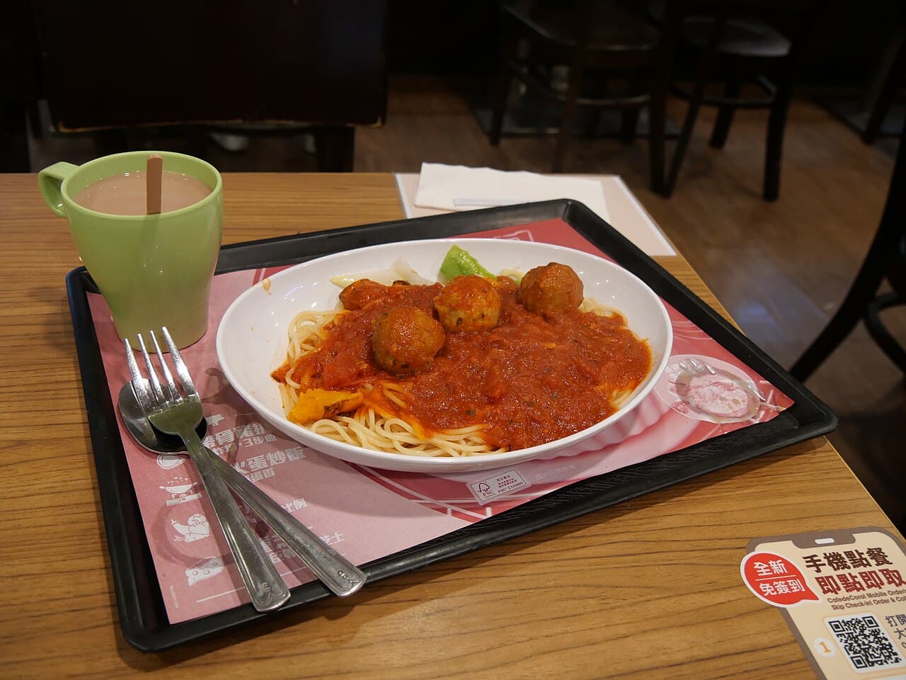 Example pasta plate with meatballs in tomato sauce
